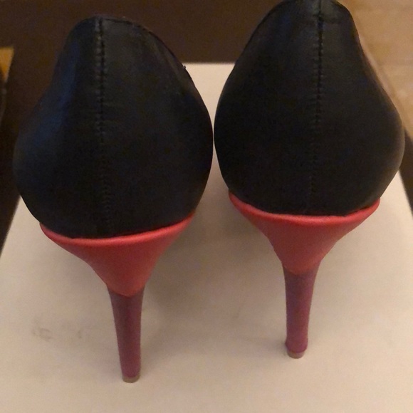 NWT KENNETH COLE REACTION MULTI TONE HIGH HEELS